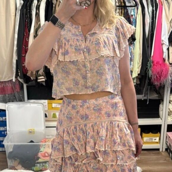 LOVESHACKFANCY Lanya Cherry Top Large Ruffle White Pink Embroidered Pink Tuscany - Picture 8 of 8